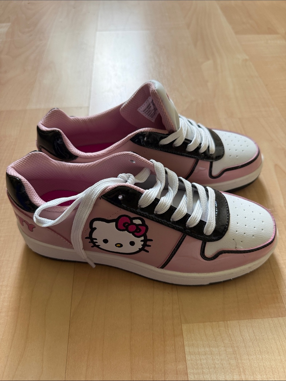 Hello Kitty Pink & White Women’s Sneakers